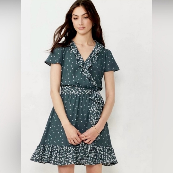 LC Lauren Conrad Dresses & Skirts - Lauren Conrad Faux Wrap Dress